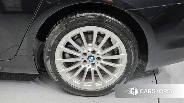 BMW 5 Series (G30) id 4446693 из Кореи 13