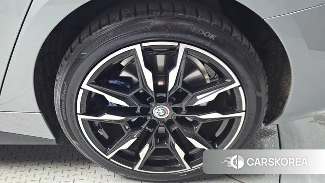 BMW i4 id 4549825 из Кореи 13