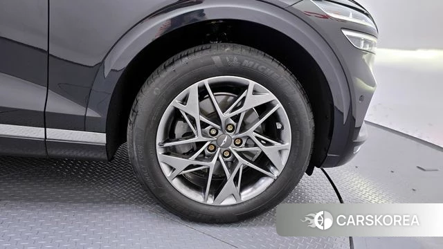 Genesis GV70 id 4195906 из Кореи 13