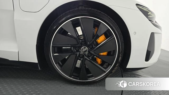 Audi e-Tron GT id 4443630 из Кореи 13