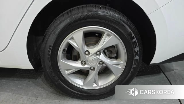 Hyundai Avante (CN7) id 4632606 из Кореи 13