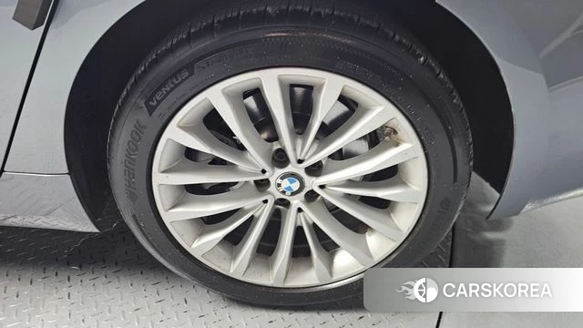 BMW 5 Series (G30) id 4530458 из Кореи 13