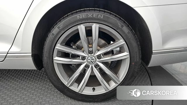 Volkswagen Passat GT (B8) id 4269453 из Кореи 13