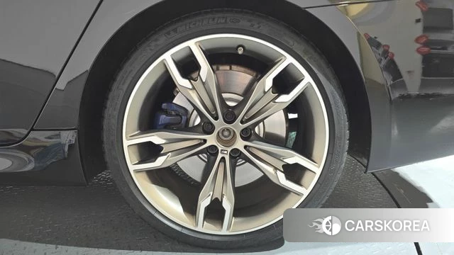 BMW 5 Series (G30) id 4309653 из Кореи 13