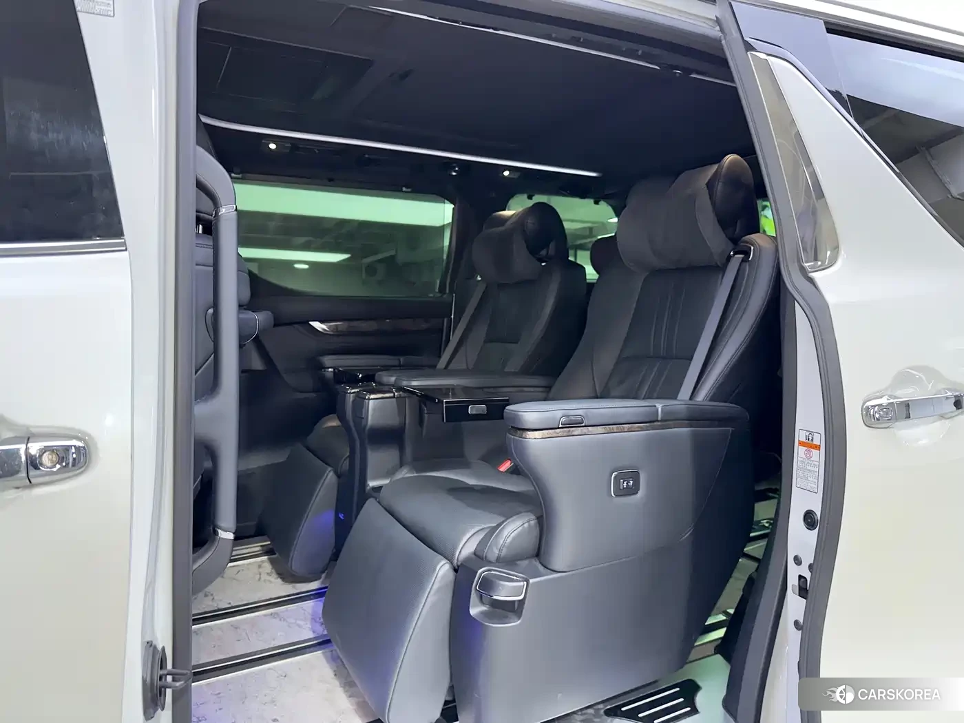 Toyota Elfa id 4578174 из Китая 13