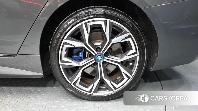 BMW i4 id 4444564 из Кореи 13