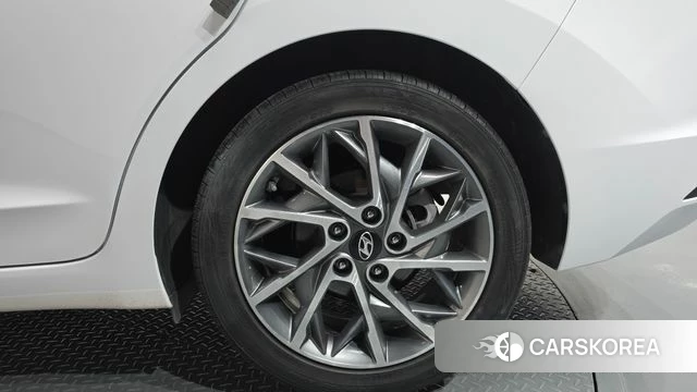 Hyundai The New Avante AD id 4698714 из Кореи 13