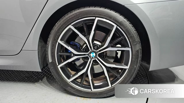 BMW 5 Series (G30) id 4506390 из Кореи 13