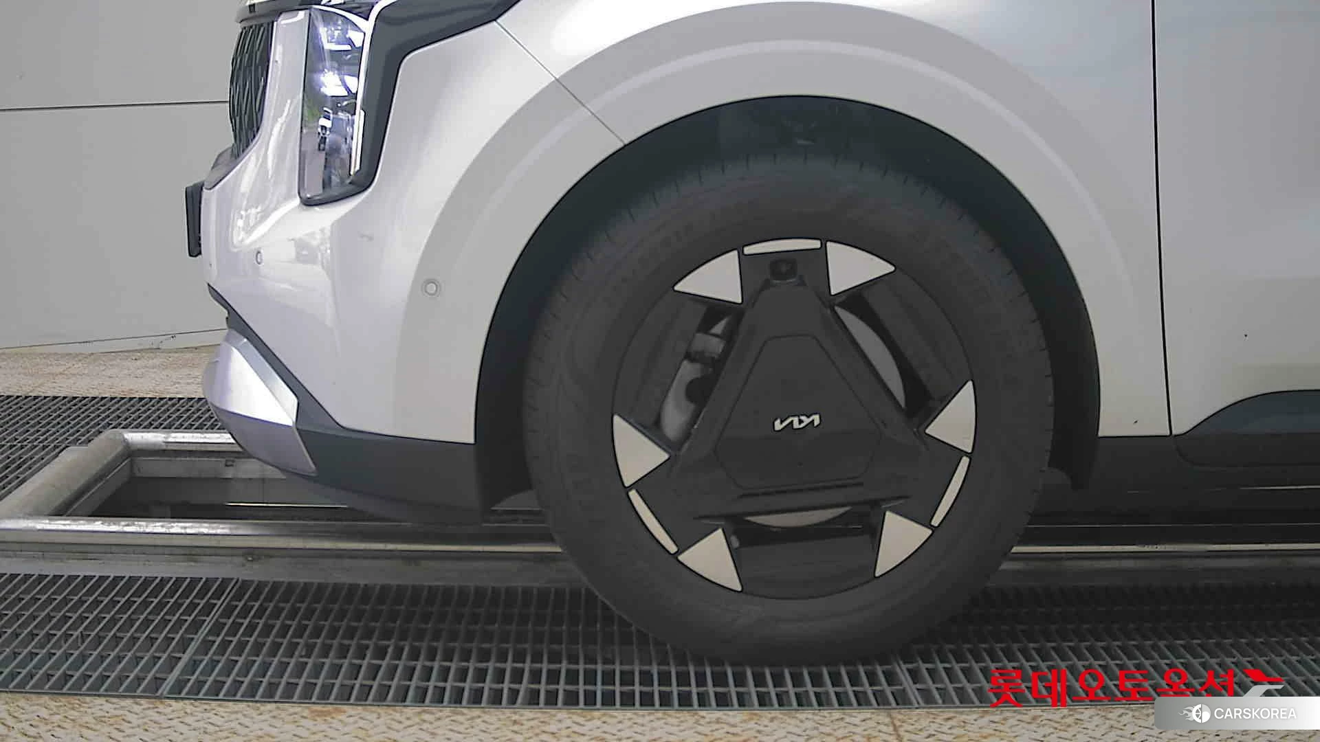 Kia Carnival Hybrid id 4347330 из Кореи 13