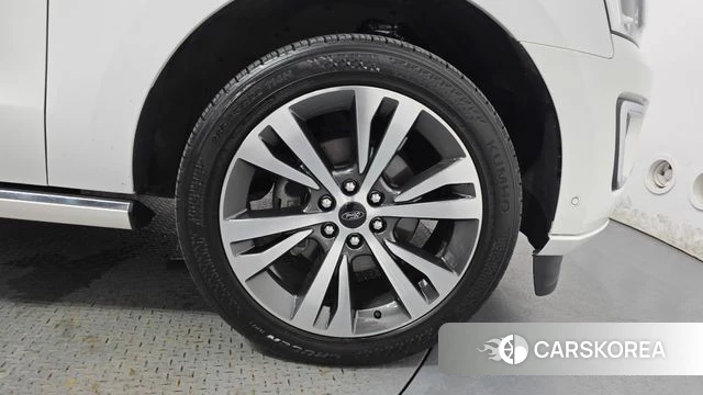 Ford Expeditation id 4619200 из Кореи 13