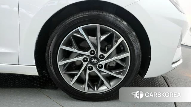 Hyundai The New Avante AD id 4331383 из Кореи 13