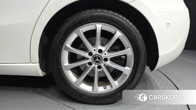 Mercedes-Benz A-Class W177 id 4429868 из Кореи 13
