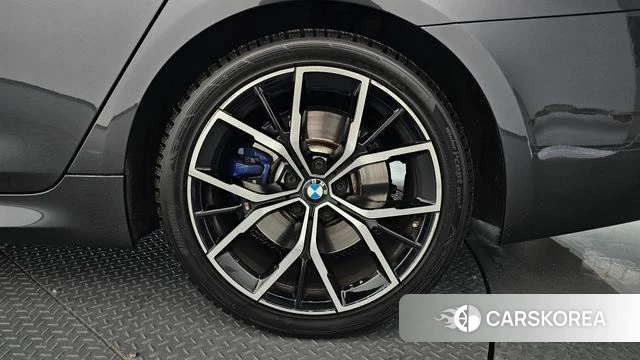 BMW 5 Series (G30) id 4302942 из Кореи 13