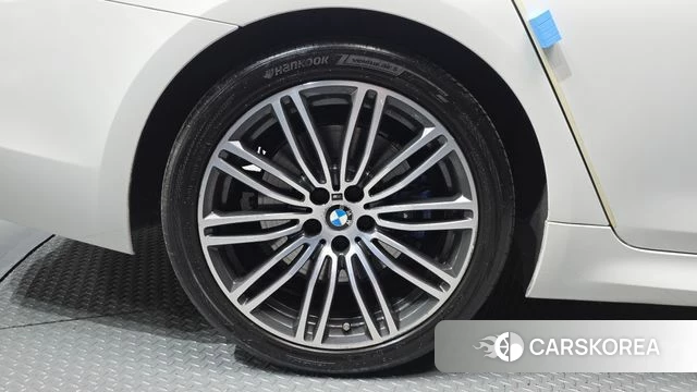 BMW 5 Series (G30) id 4203556 из Кореи 13