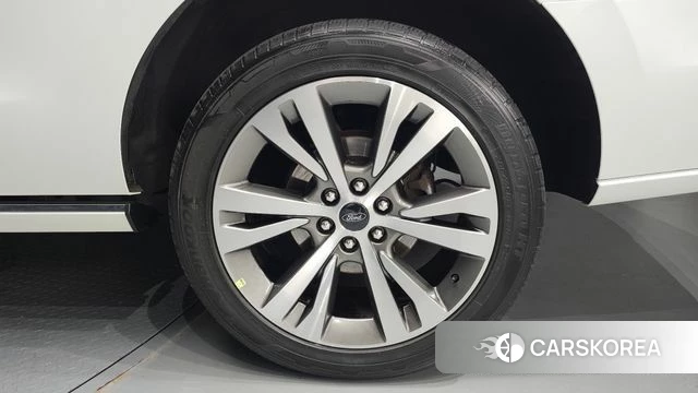 Ford Expeditation id 4324386 из Кореи 13