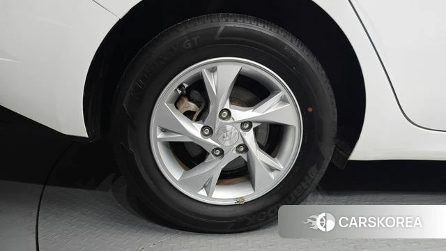 Hyundai Avante (CN7) id 4317195 из Кореи 13