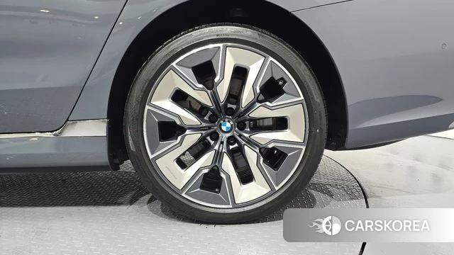 BMW i7 (G70) id 4735270 из Кореи 13