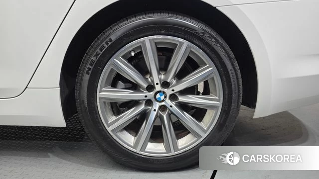 BMW 5 Series (G30) id 4232983 из Кореи 13