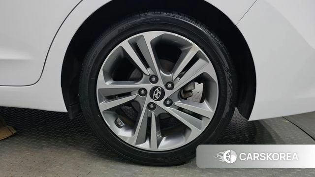 Hyundai Avante AD id 4378114 из Кореи 13