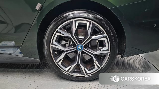 BMW i4 id 4753867 из Кореи 13
