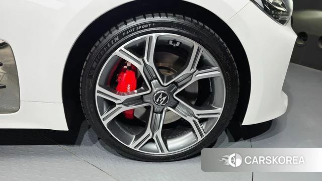 Kia Stinger id 4233178 из Кореи 13