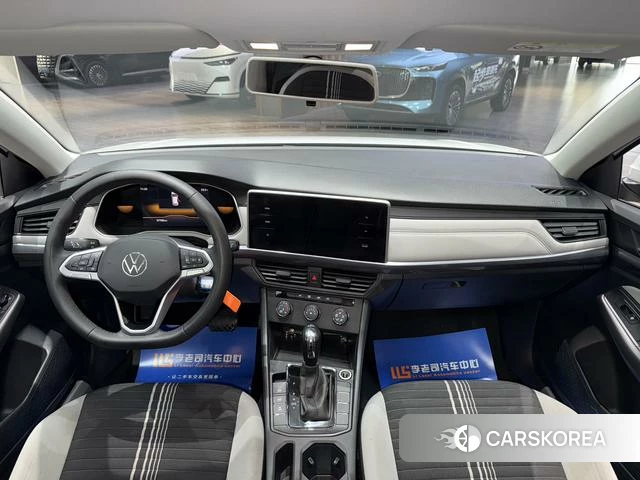 Volkswagen Bora id 4307659 из Китая 13