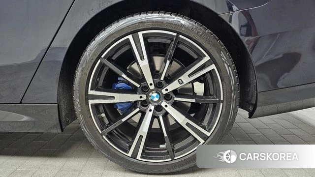 BMW 5 Series (G60) id 4462352 из Кореи 13