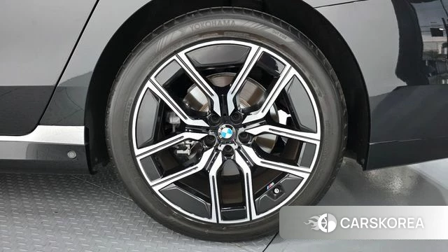BMW 7 Series (G70) id 4533268 из Кореи 13