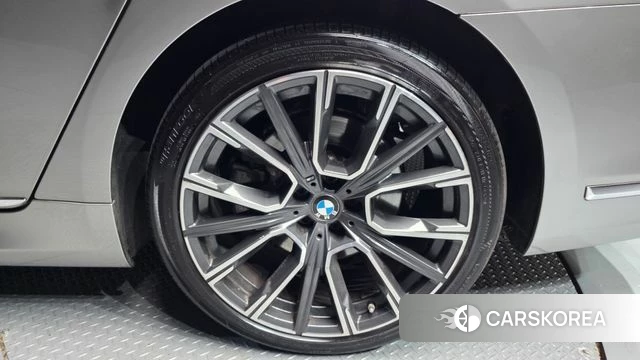 BMW 7 Series (G11) id 4641976 из Кореи 13