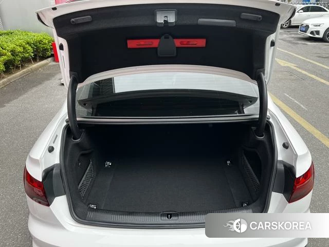 Audi A4L id 3944951 из Китая 13