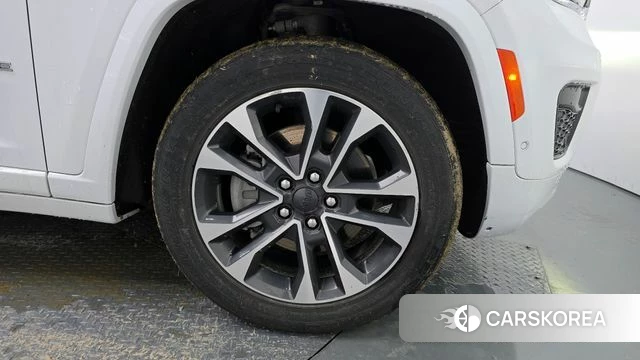 Jeep Grand Cherokee (WL) id 4355582 из Кореи 13