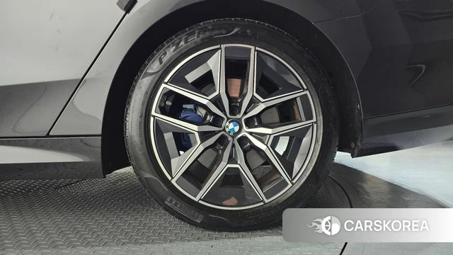 BMW 5 Series (G60) id 4730348 из Кореи 13