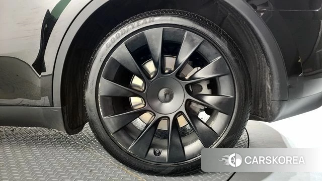 Tesla Model Y id 4381732 из Кореи 13