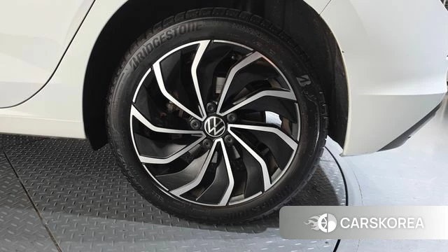 Volkswagen Golf 8th Generation id 4349480 из Кореи 13