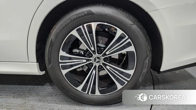 Mercedes-Benz E-Class W214 id 4607672 из Кореи 13