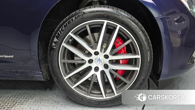 Maserati Ghibli id 4750983 из Кореи 13