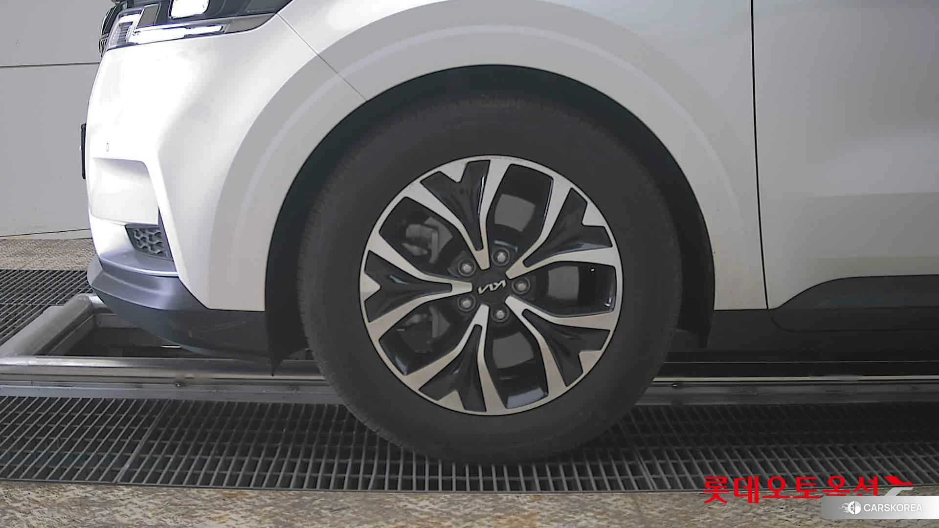 Kia Carnival id 3875747 из Кореи 13