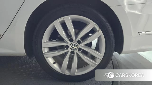 Volkswagen The New Passat id 4610416 из Кореи 13