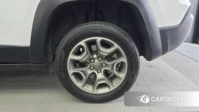 Jeep Cherokee (KL) id 4434892 из Кореи 13