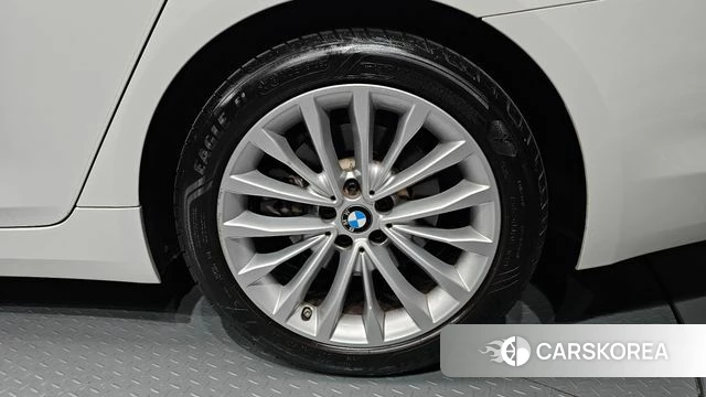 BMW 5 Series (G30) id 4689441 из Кореи 13