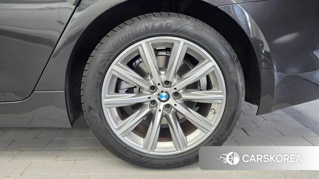 BMW 5 Series (G30) id 4662429 из Кореи 13