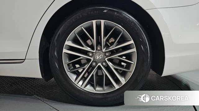 Hyundai Grandeur IG id 4403206 из Кореи 13