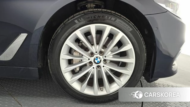 BMW 5 Series (G30) id 4416769 из Кореи 13