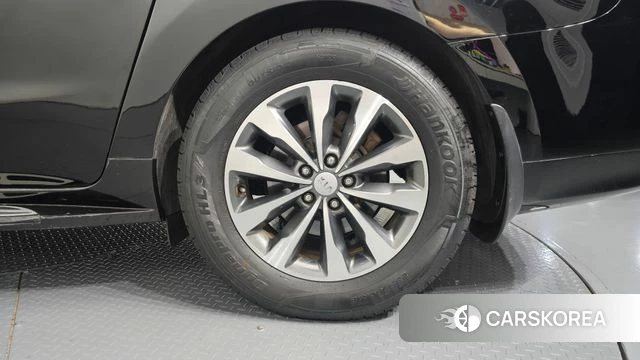 Kia All New Carnival id 4658472 из Кореи 13
