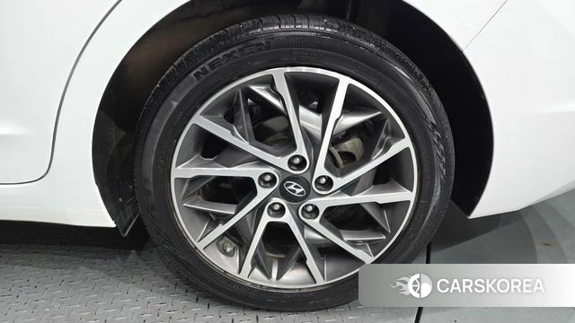 Hyundai The New Avante AD id 4447059 из Кореи 13