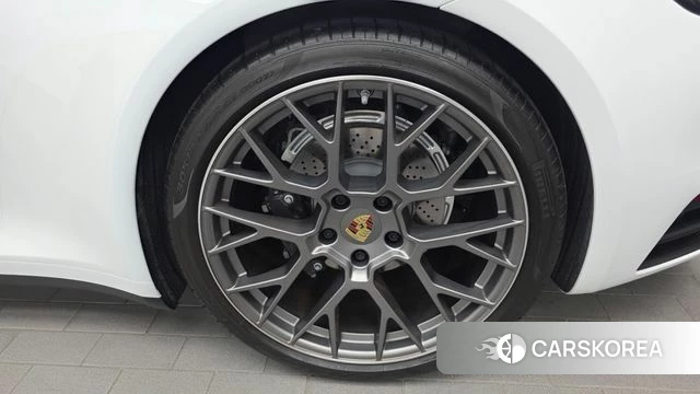 Porsche 911(992) id 4649976 из Кореи 13
