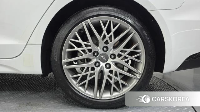Genesis The New G70 id 4721297 из Кореи 13