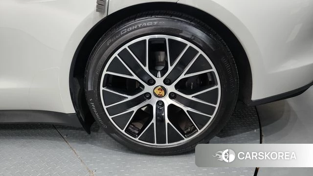 Porsche Taycan id 4428501 из Кореи 13
