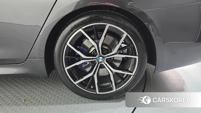 BMW 5 Series (G30) id 4395759 из Кореи 13