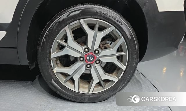 Kia Seltos id 4937380 из Кореи 13